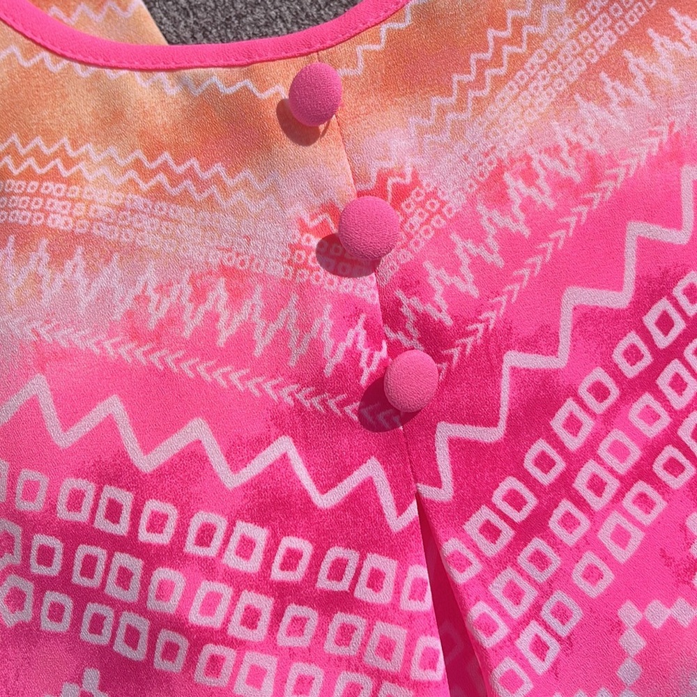 Geometric Patterned Tank Top - Picture 3 of 5